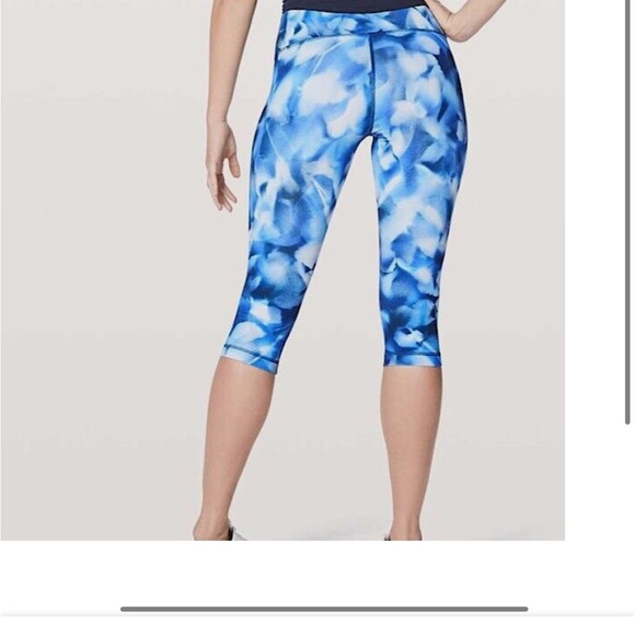 Lululemon Wunder Under Hi-Rise 1/2 Tight Luxtreme Blush Blossom Alpine Size 8 - Picture 2 of 6